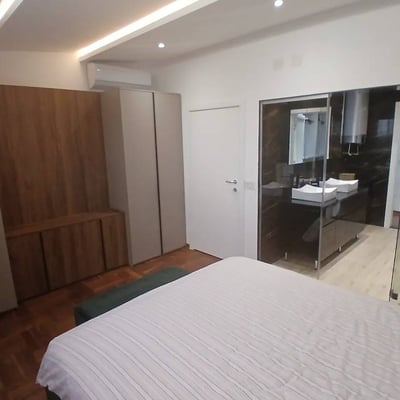 Аренда просторной двухэтажной трёхкомнатной квартиры, 120 м², центр города, Белград, Сербия