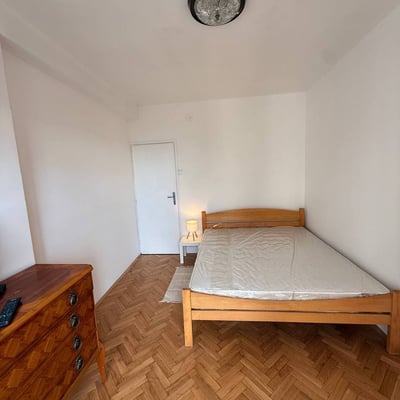 Alquiler de un luminoso apartamento de 3 habitaciones con hermosa vista, 78 m², Belgrado, Serbia