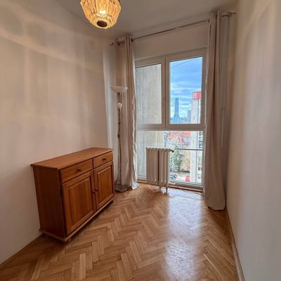 Alquiler de un luminoso apartamento de 3 habitaciones con hermosa vista, 78 m², Belgrado, Serbia