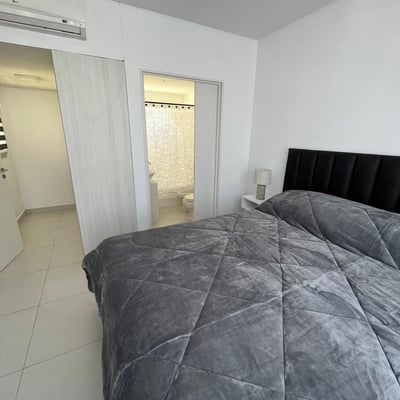 Miete einer modernen 2-Zimmer-Wohnung mit Balkon, Belgrano, Buenos Aires, Argentinien