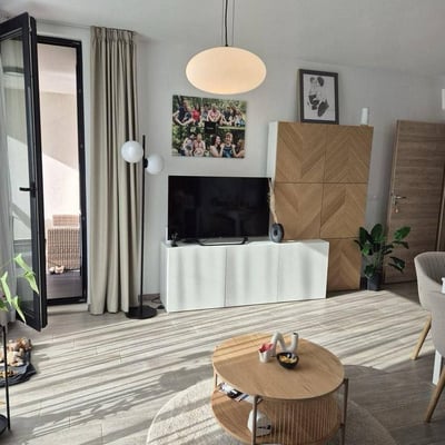 Alquiler de un apartamento premium de 3 habitaciones, 100 m², St. Constantine and Helena, Varna, Bulgaria