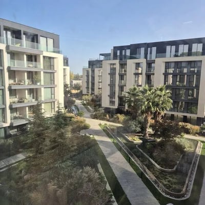 Miete einer Premium-3-Zimmer-Wohnung, 100 m², St. Konstantin und Helena, Varna, Bulgarien