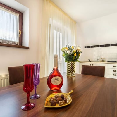 Alquiler de un acogedor apartamento amueblado con 2 dormitorios, Brașov, Rumanía