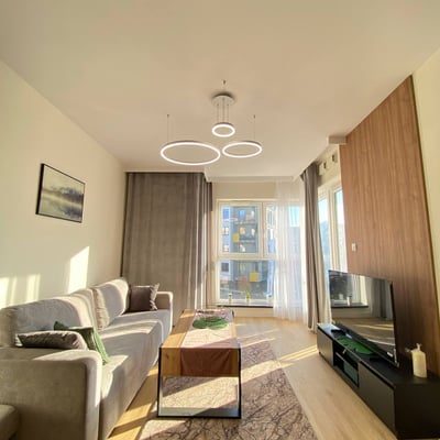 Alquiler de un acogedor y luminoso apartamento de 2 habitaciones, 50 m², Varsovia, Polonia