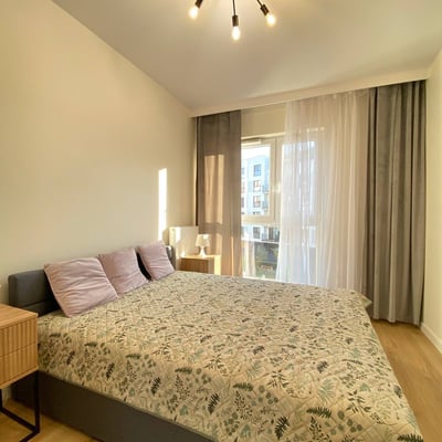 Alquiler de un acogedor y luminoso apartamento de 2 habitaciones, 50 m², Varsovia, Polonia