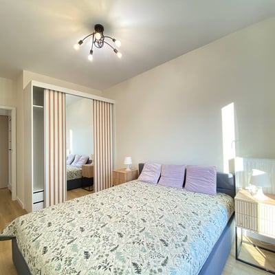 Alquiler de un acogedor y luminoso apartamento de 2 habitaciones, 50 m², Varsovia, Polonia