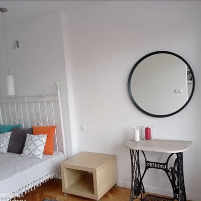 Alquiler de un acogedor apartamento de 2 habitaciones, 40 m², Śródmieście, Varsovia, Polonia