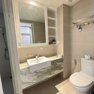 Location d’un appartement lumineux et meublé, 51 m², centre-ville, Nha Trang, Vietnam