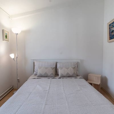 Location d’un appartement lumineux d’une pièce, 36 m², centre-ville, Belgrade, Serbie