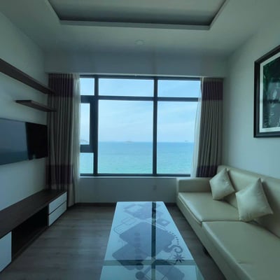 Alquiler de un moderno apartamento amueblado de 2 dormitorios cerca del mar, Nha Trang, Vietnam