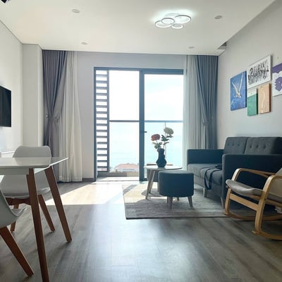 Location d’un appartement meublé de 2 chambres avec vue sur la mer, 77 m², centre-ville, Nha Trang, Vietnam