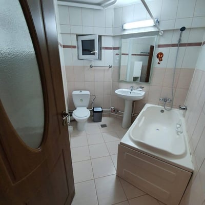 Аренда комфортной, меблированной трёхкомнатной квартиры, 80 м², Констанца, Румыния