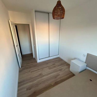 Location d’un appartement moderne et meublé de 3 pièces, 80 m², Plà del Bon Repòs–La Goteta, Alicante, Espagne