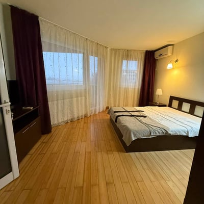 Rent of a comfortable 4-room villa, 160 m², Mamaia Nord, Romania