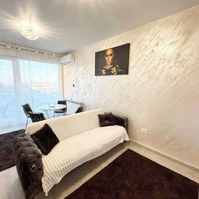 Rent of a bright 2-room apartment with balcony, Mamaia Sat, Romania