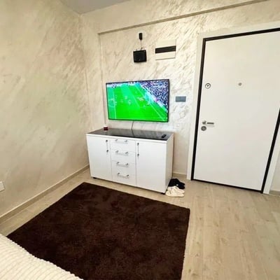 Rent of a bright 2-room apartment with balcony, Mamaia Sat, Romania