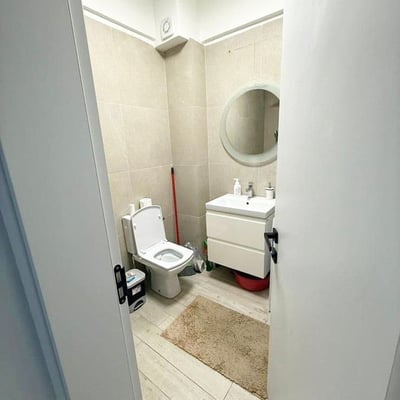 Rent of a bright 2-room apartment with balcony, Mamaia Sat, Romania