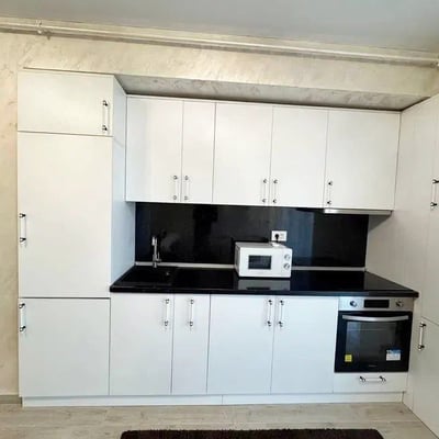 Location d’un appartement lumineux de 2 pièces avec balcon, Mamaia Sat, Roumanie