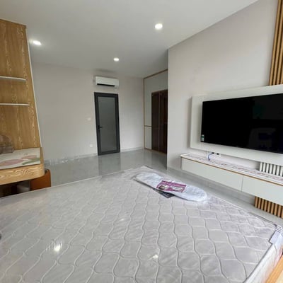 Аренда современного дома с 3 спальнями, 270 м², запад Нячанга, Вьетнам