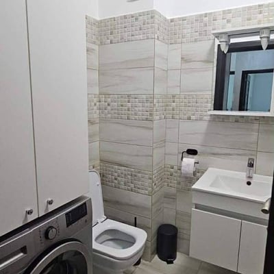 Аренда свежей 2-комнатной квартиры после ремонта, сектор 6, Бухарест, Румыния