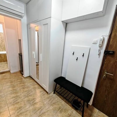 Аренда светлой 2-комнатной квартиры после ремонта рядом с парком Drumul Taberei, сектор 6, Бухарест, Румыния