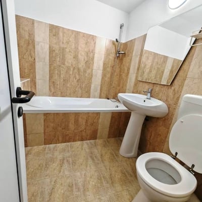 Аренда светлой 2-комнатной квартиры после ремонта рядом с парком Drumul Taberei, сектор 6, Бухарест, Румыния