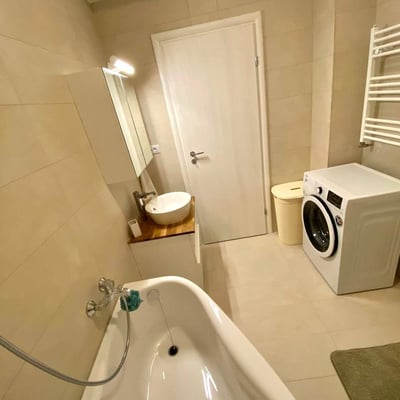 Miete einer schönen 2-Zimmer-Wohnung, Bezirk 6, Bukarest, Rumänien