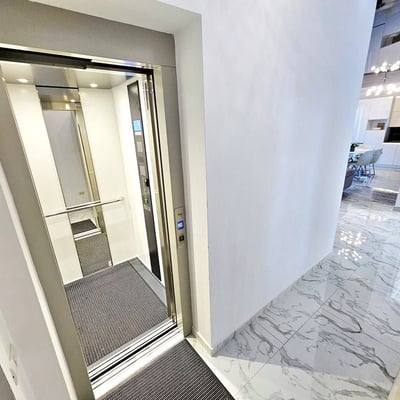 Modern penthouse for rent with 3 rooms and terrace, Mamaia Sat, Romania