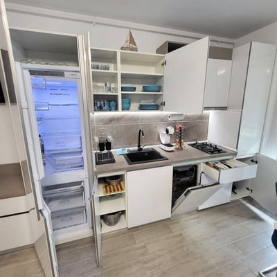 Helles Studio zur Miete mit Balkon, Mamaia Sat, Rumänien