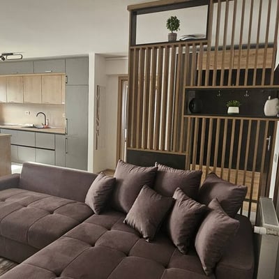 Komfortable 3-Zimmer-Wohnung mit Parkplatz zur Miete in Tractorul, Brașov, Rumänien