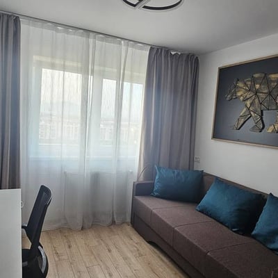 Аренда комфортной квартиры 3 комнаты с паркингом в Tractorul, Брашов, Румыния