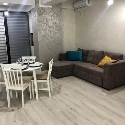 Komfortable Zweizimmerwohnung mit Balkon zur Miete, 60 m², Mamaia, Rumänien