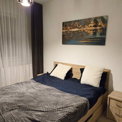 Аренда комфортной квартиры с двумя отдельными комнатами и балконом, Констанца, Румыния