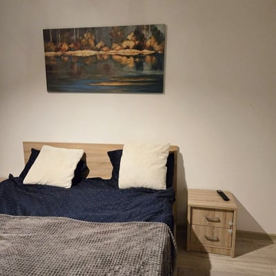 Аренда комфортной квартиры с двумя отдельными комнатами и балконом, Констанца, Румыния