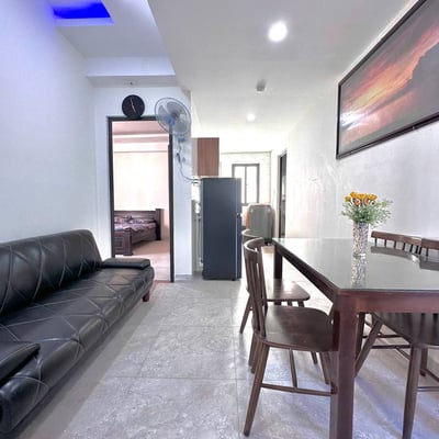 Location d’un appartement confortable et meublé de deux pièces avec balcon, 50 m², Nha Trang, Vietnam