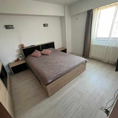 Furnished two-room apartment with balcony for rent, 50 m², Mamaia, Constanța, Romania