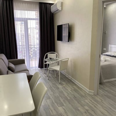 Location d’un appartement lumineux et meublé, 40 m², Batoumi, Géorgie