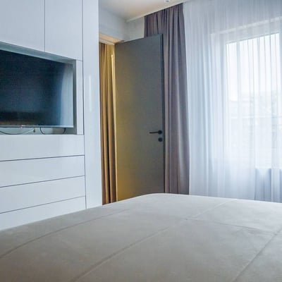 Аренда стильной трёхкомнатной квартиры с балконом, 78 м², Врачар, Белград, Сербия