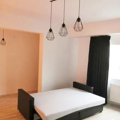 Alquiler de apartamento luminoso con balcón, Mamaia Sat, Rumanía