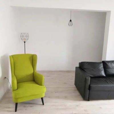 Alquiler de apartamento luminoso con balcón, Mamaia Sat, Rumanía