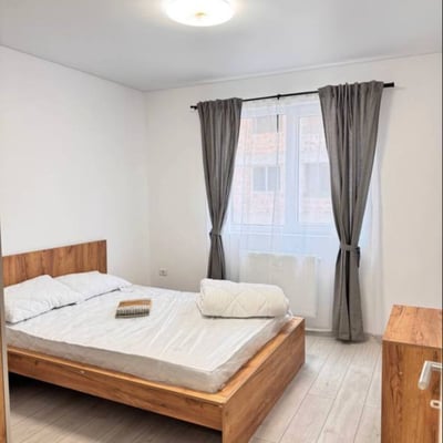 Alquiler de apartamento nuevo y amueblado con balcón, Bucarest, Rumanía