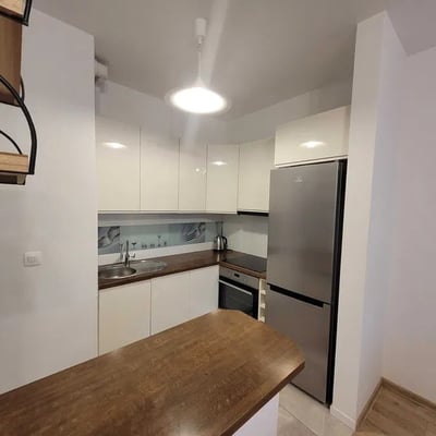 Location d’un appartement confortable avec balcon, 45 m², Mokotów, Varsovie, Pologne