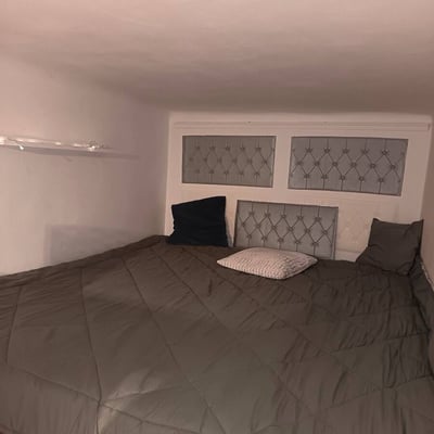 Gemütliche Wohnung im historischen Gebäude zur Miete, Staré Mesto, Bratislava, Slowakei