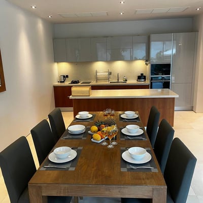 Alquiler de villa con piscina privada y jardín, 2 dormitorios, Phuket, Tailandia