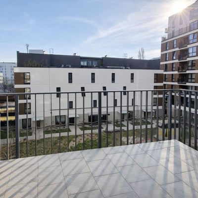Appartement lumineux et moderne de 50 m² avec balcon à louer à Mokotów, Varsovie, Pologne