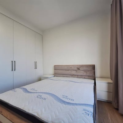 Amplio apartamento de 105 m² con hermosa vista en el complejo BW Verde en alquiler en Belgrado, Serbia