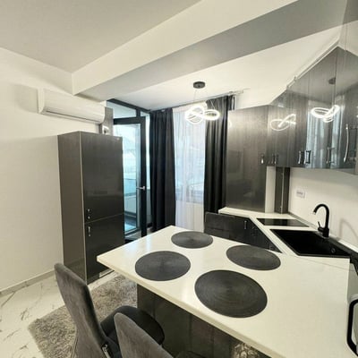 Comfortable apartment on the first sea line for rent in Mamaia-Sat, Romania