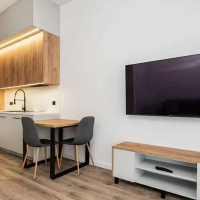 Apartamento estudio moderno y amueblado, 32 m², en alquiler en Varsovia, Polonia