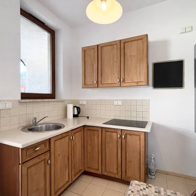 Appartement lumineux et meublé 40 m² avec terrasse à louer à Wilanów, Varsovie, Pologne