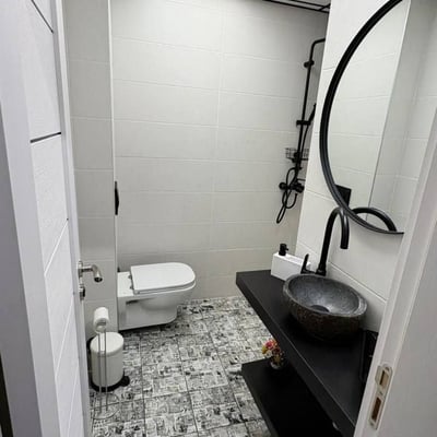 Apartamento amplio y luminoso de 100 m² con terraza en alquiler en Chaika, Varna, Bulgaria